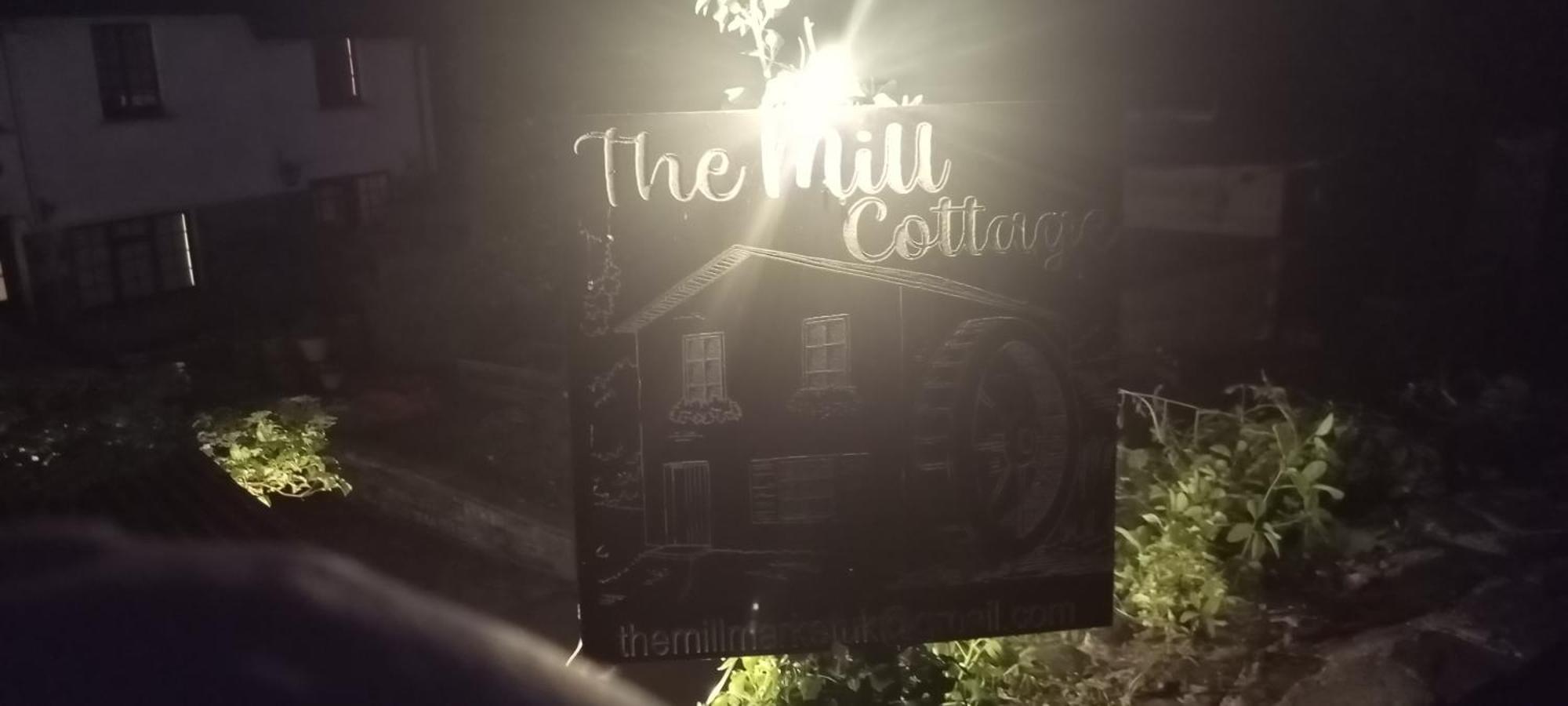 The Mill Cottage Llechryd 外观 照片